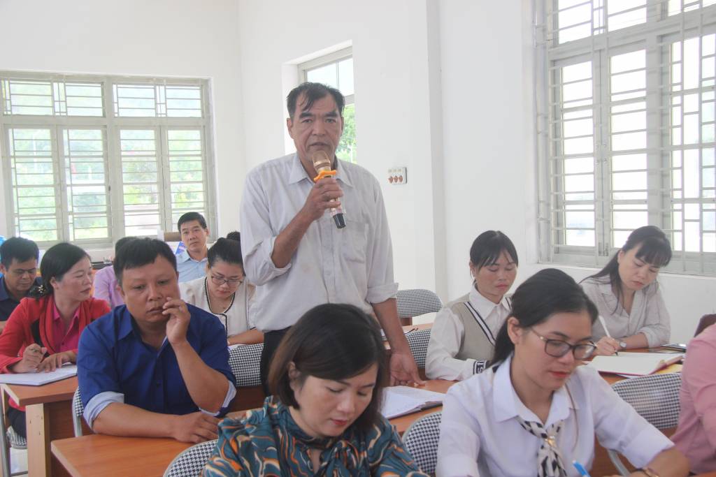 Đoàn đại biểu Quốc hội tỉnh Lạng Sơn tiếp xúc cử tri trước kỳ họp thứ 4, Quốc hội khóa XV tại huyện Đình Lập