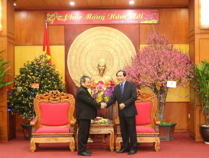 Đoàn đại biểu Giáo phận Lạng Sơn-Cao Bằng thăm, chúc Tết lãnh đạo HĐND, UBND tỉnh