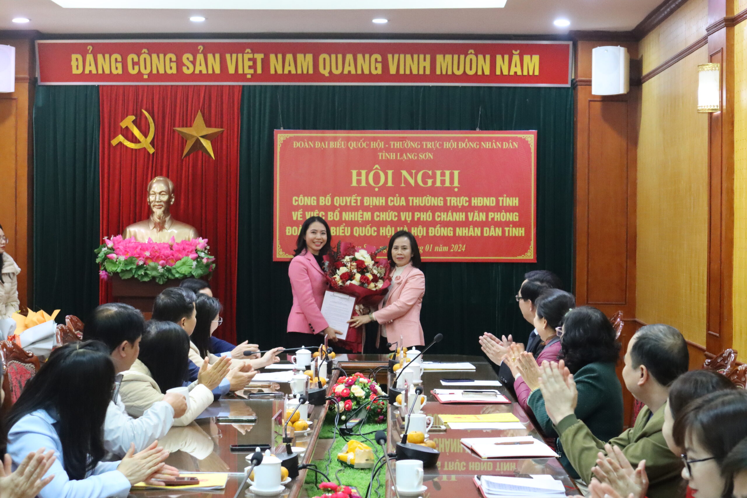 Công bố Quyết định bổ nhiệm chức vụ Phó Chánh Văn phòng  Đoàn ĐBQH và HĐND tỉnh