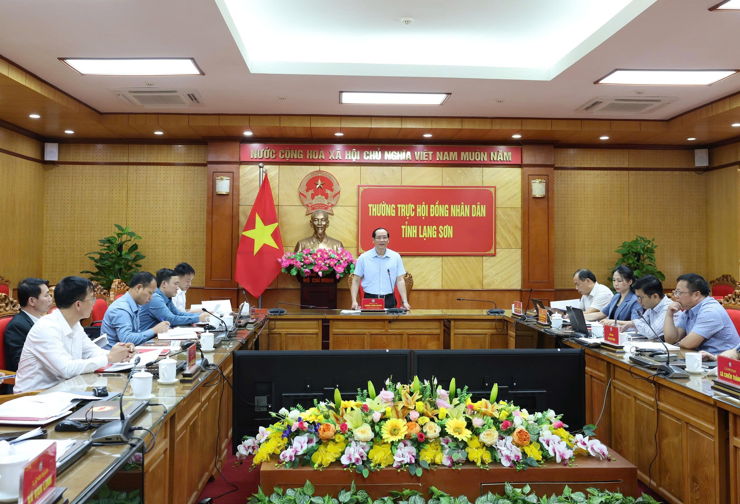Đồng chí Dương Xuân Huyên, Phó Chủ tịch Thường trực HĐND tỉnh làm việc với Thường trực Đảng ủy 06 xã khu vực Chi Lăng