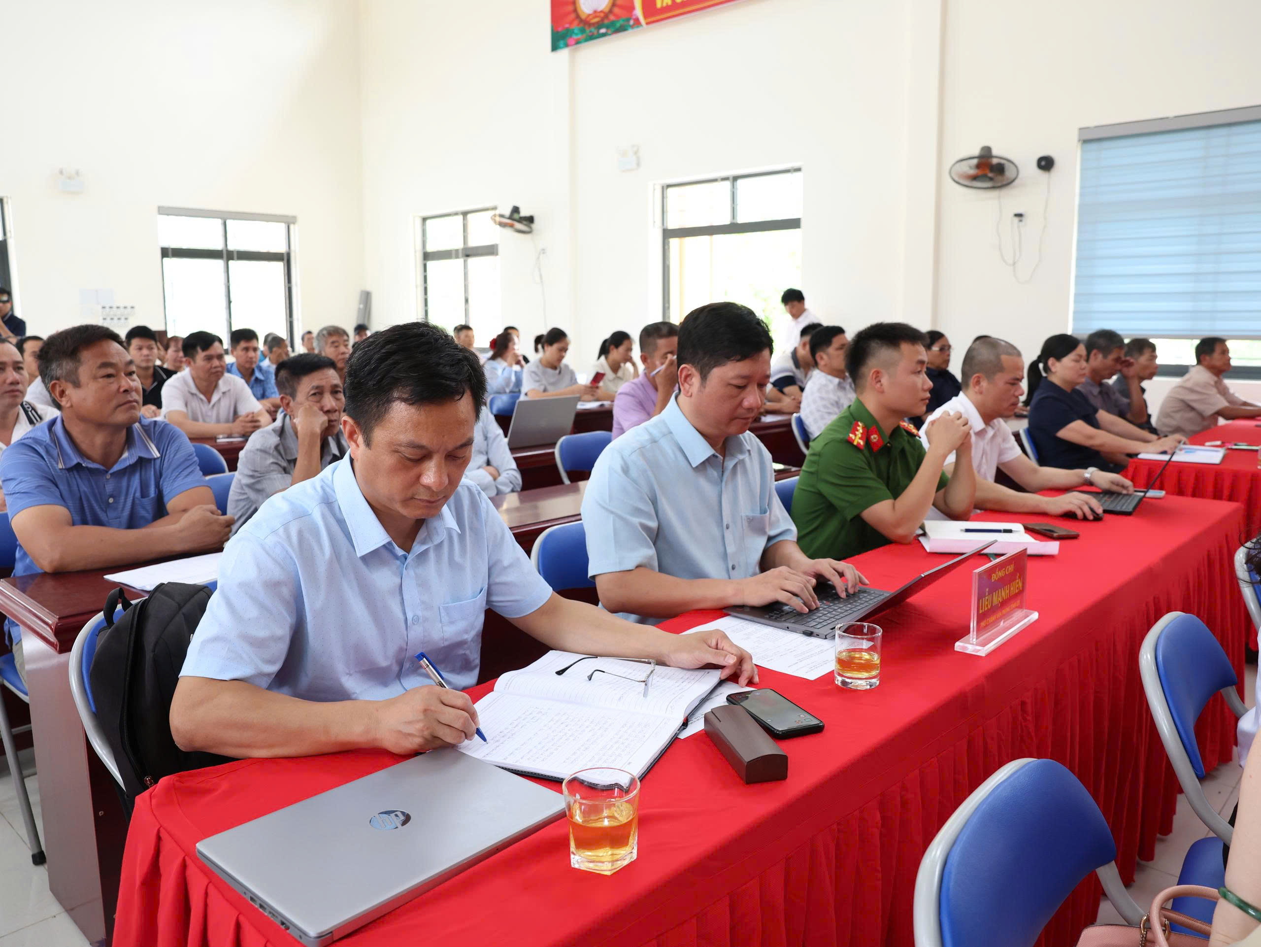 Đổi mới TXCT để gần dân, phục vụ Nhân dân tốt hơn Bài 2: Số hóa để liên hệ thường xuyên, nhanh chóng