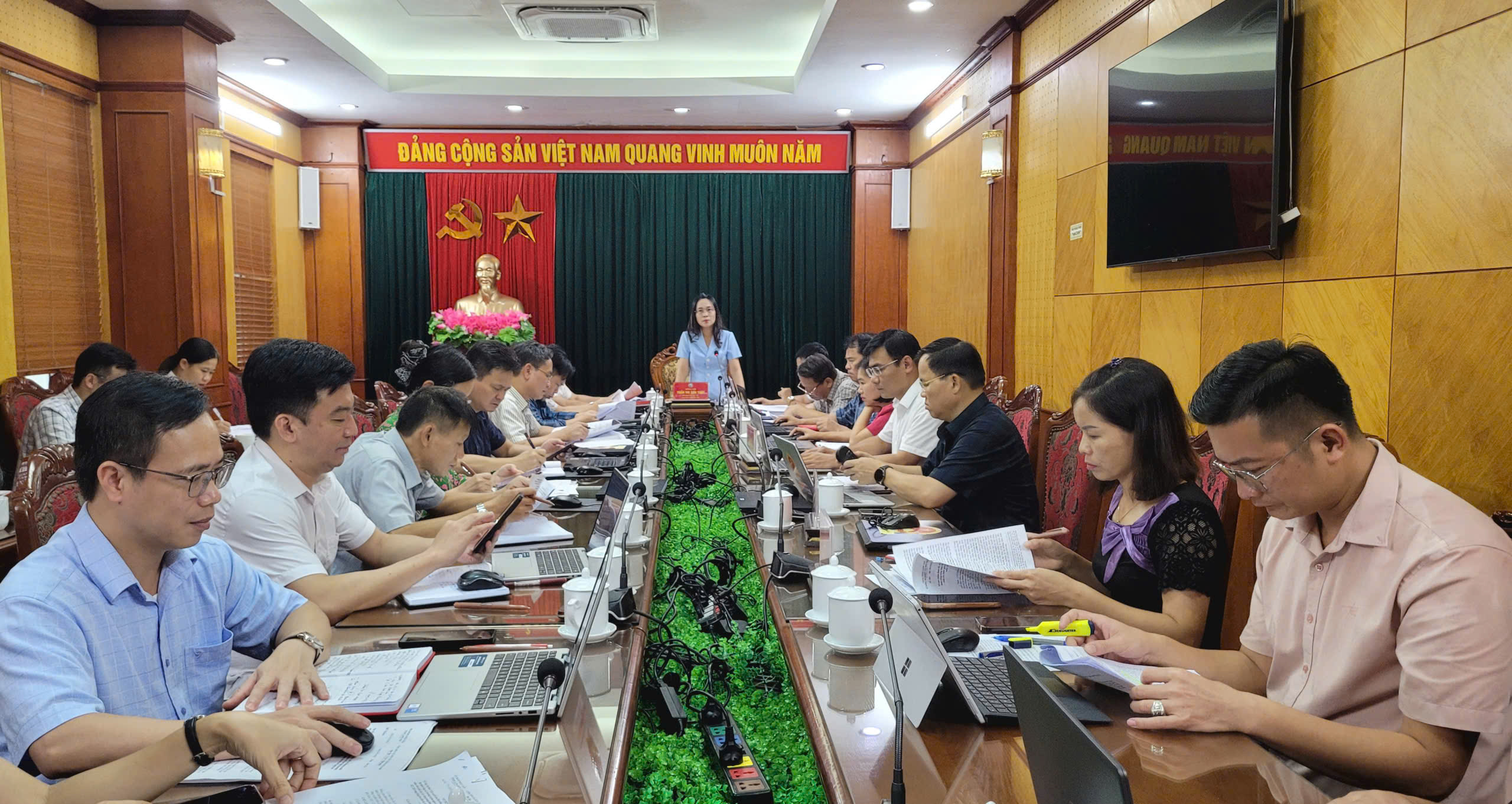 Ban Dân tộc HĐND tỉnh thẩm tra các nội dung trình Kỳ họp thứ 6 (kỳ họp chuyên đề) của HĐND tỉnh