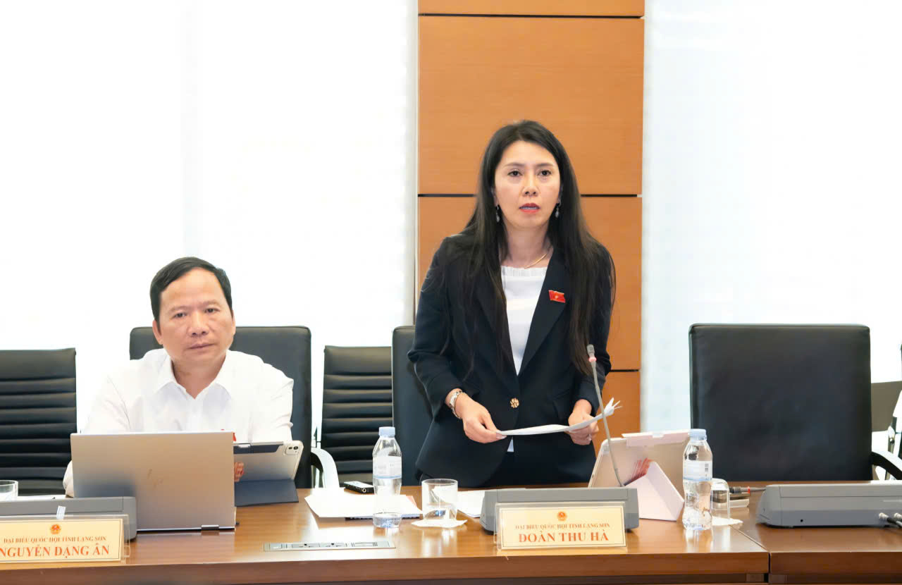 Đại biểu Quốc hội tỉnh Lạng Sơn góp ý vào một số dự án luật tại các phiên thảo luận ngày 17/10
