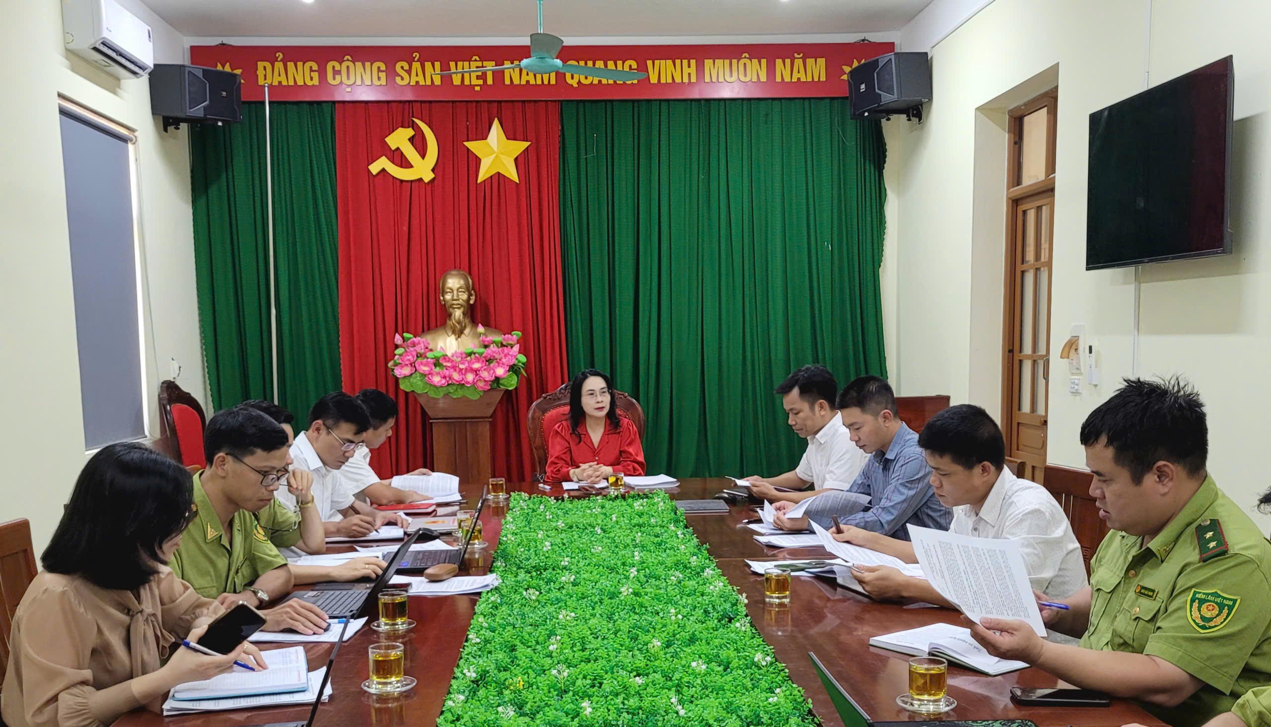 Ban Dân tộc HĐND tỉnh khảo sát phát triển lâm nghiệp tại xã Tuấn Sơn