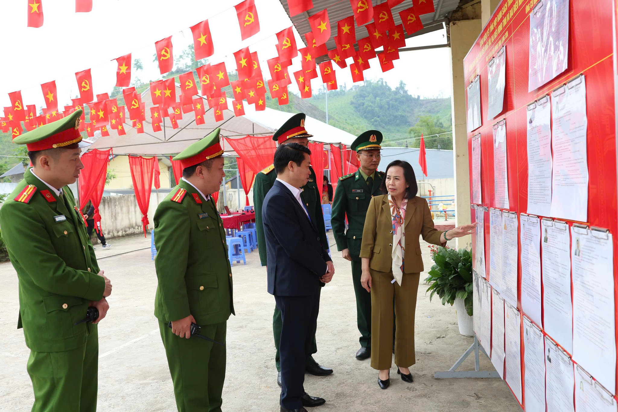 Bám sát cơ sở, nhận diện sớm, thúc đẩy giải quyết kịp thời