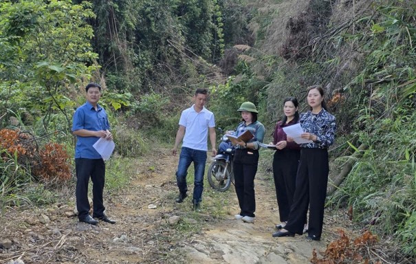 Thường trực HĐND xã Mẫu Sơn giám sát việc triển khai Đề án phát triển giao thông nông thôn giai đoạn 2026 – 2030