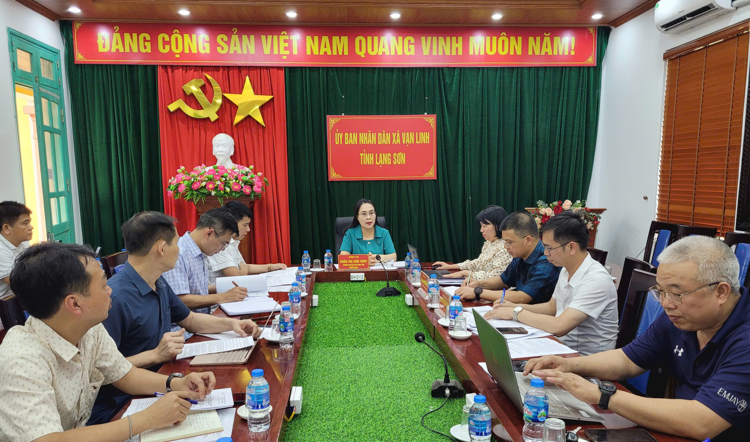 Khảo sát tình hình thực hiện Nghị quyết số 09/2019/NQ-HĐND và các Nghị quyết hỗ trợ phát triển nông nghiệp tại xã Vạn Linh